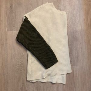 Colorblock white and green knit sweater!